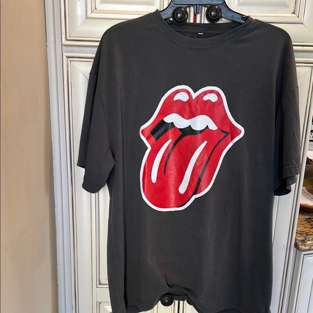 Rolling Stones 1994 Voodoo Black and Red Graphic Tee